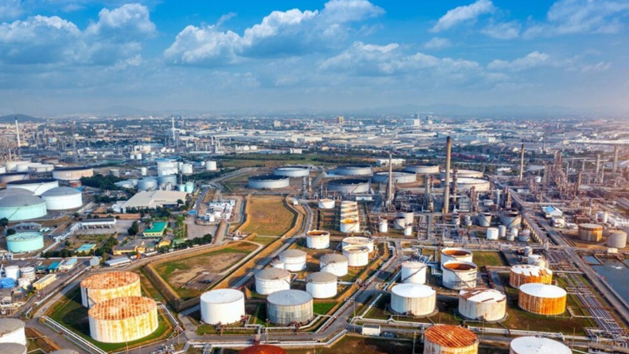 Oil & Gas <br>Sector